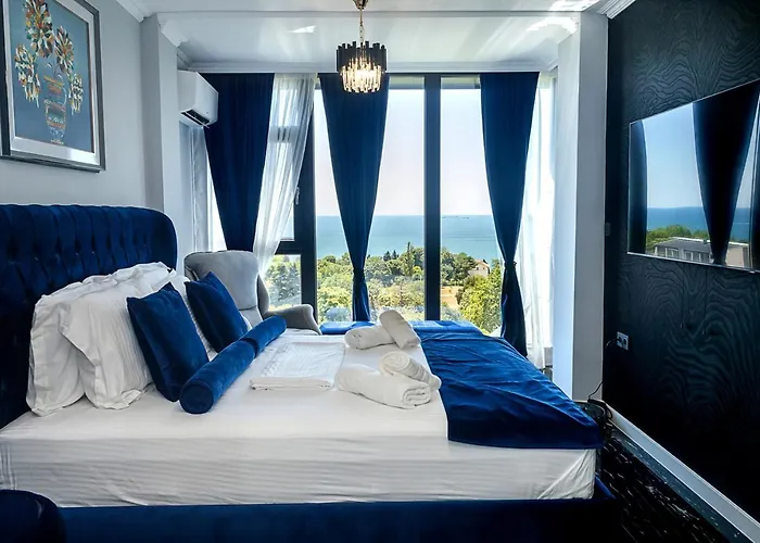 Royal View - Luxury 2br With Sea Panorama By Flat Manаger Lejlighed